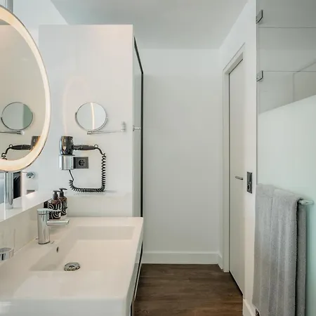 Innside By Melia Hafen Hotel 4*